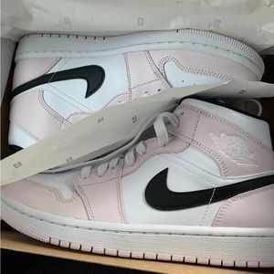 Air Jordan Mid Barley Rose Women’s 9 / Men’s 7.5